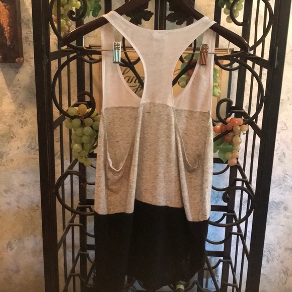 VICTORIAS SECRET PRETTY MIX COLOR TANK. Size SMALL - Picture 5 of 7